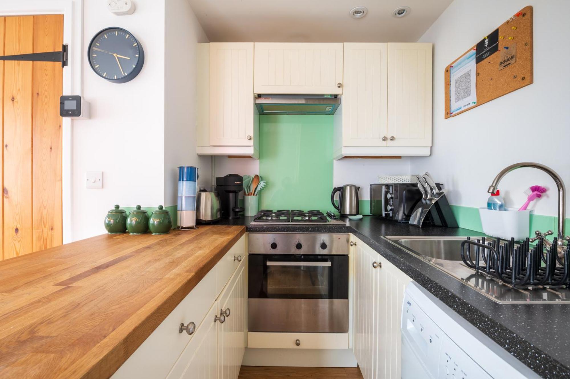 Riverside Bothy In Heart Of Scenic Harbour Village Solva Extérieur photo